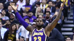 LeBron dice que los Lakers deben "imaginar" que sus próximos juegos son de playoff