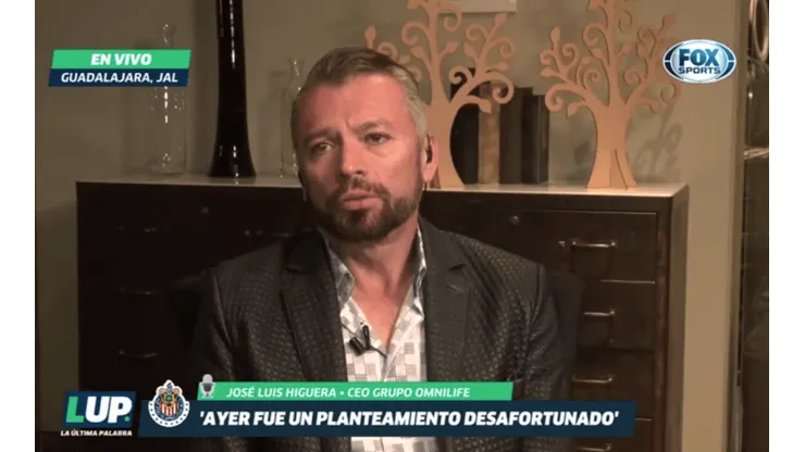 Higuera salió a defender a Cardozo y en Twitter los aficionados lo criticaron con dureza
