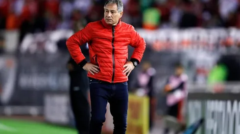 Holan prepara el equipo para visitar a River,