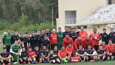 ¿Casualidad o provocación? La foto del plantel de Palestino con un detalle que enoja en River