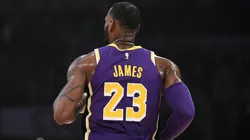 Charles Barkley se burló de LeBron y lo invitó a comentar los playoffs por TV