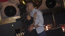 Foto de Borré junto a su novia.