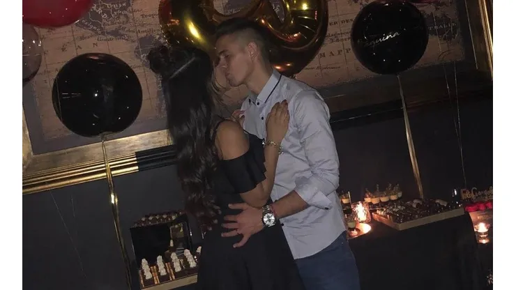 Foto de Borré junto a su novia.
