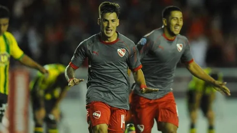 Jonathan Menéndez festeja su tanto.