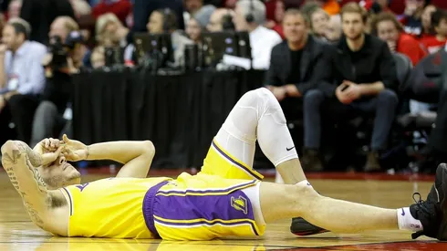 Los Lakers son un hospital: La lesión de Lonzo Ball lo tendrá fuera el resto del año