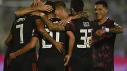 Todo River festeja el gol de Ferreira.