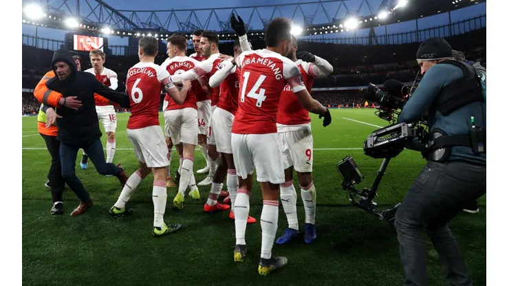 Arsenal le ganó al Manchester United.