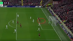 Metió dos goles y Liverpool ganó, pero Mané no podrá dormir por este gol que no anotó