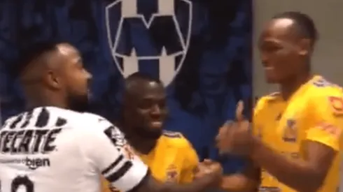 Rivales, no enemigos: saludo previo cordial entre Rayados y Tigres