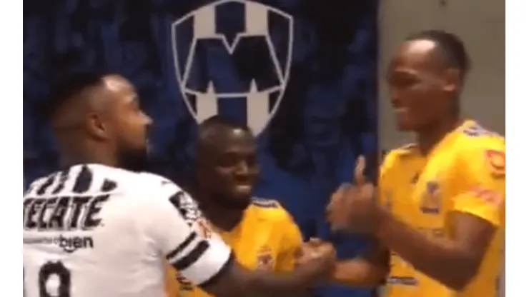 Rivales, no enemigos: saludo previo cordial entre Rayados y Tigres