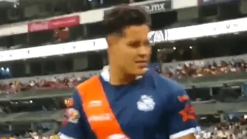 ¿Qué fue eso?: Alan Acosta gesticuló ante los aficionados del América cuando se iba expulsado