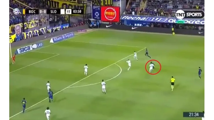 Gran remate de Mauro Zárate.