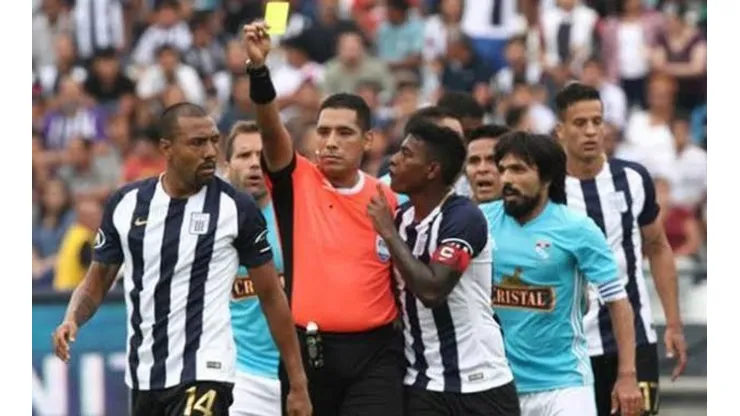 El silbato elegido para dirigir el partido entre Alianza Lima y Cantolao