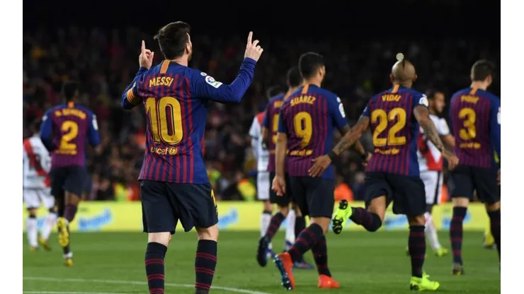 EL DIEZ. Messi celebra su gol tras el 2-1 del Barcelona sobre Rayo Vallecano (Foto: Getty).