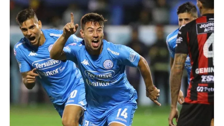 Federico Lértora festeja el primero de Belgrano.