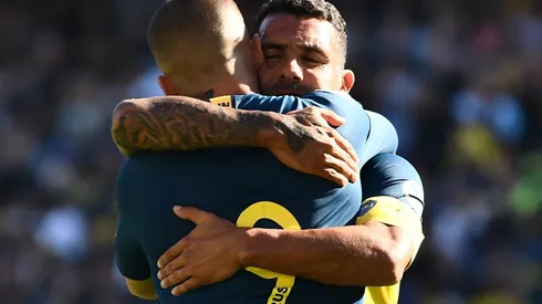 Tevez, Benedetto y un regalito para ellas en plena Bombonera