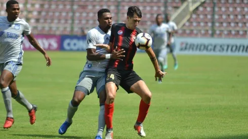 Empate sin goles entre Lara y Emelec.