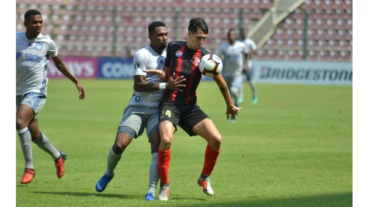 Empate sin goles entre Lara y Emelec.