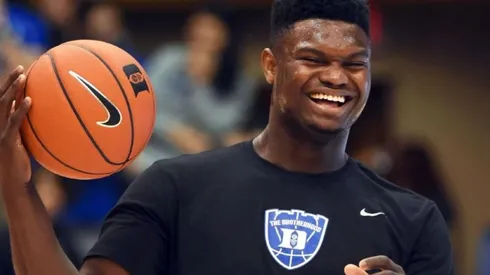 El nuevo LeBron Zion Williamson se venga de Nike con un troleo épico