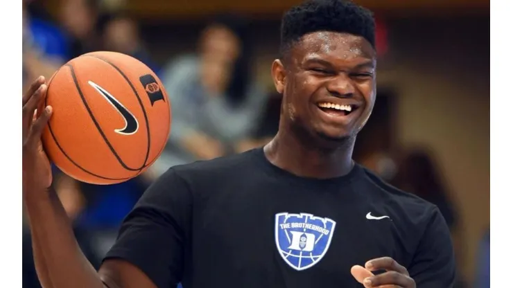 El nuevo LeBron Zion Williamson se venga de Nike con un troleo épico