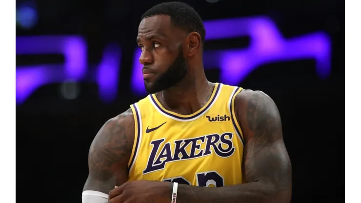 Bomba: Los Lakers podrían traspasar a LeBron en verano, según prensa estadounidense