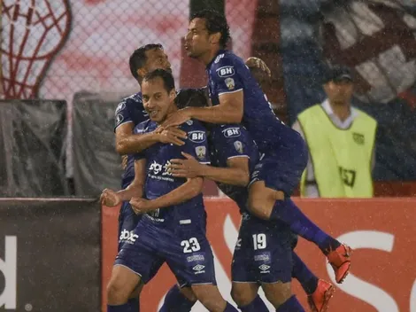 Bajo la lluvia, Cruzeiro le dio otro golpe más a un Huracán que no reacciona