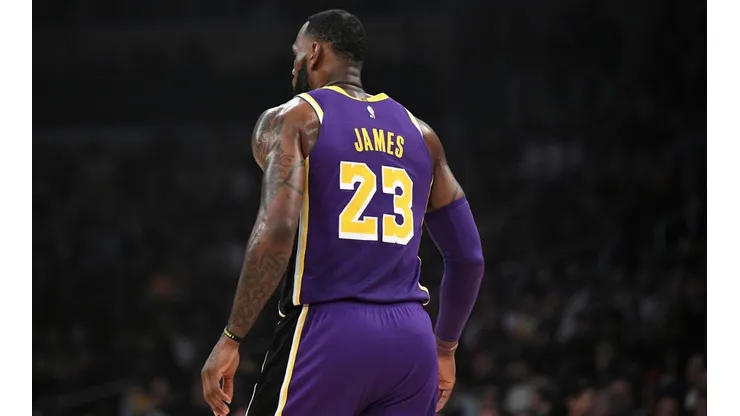 Se rinden: los Lakers limitarán los minutos de LeBron James