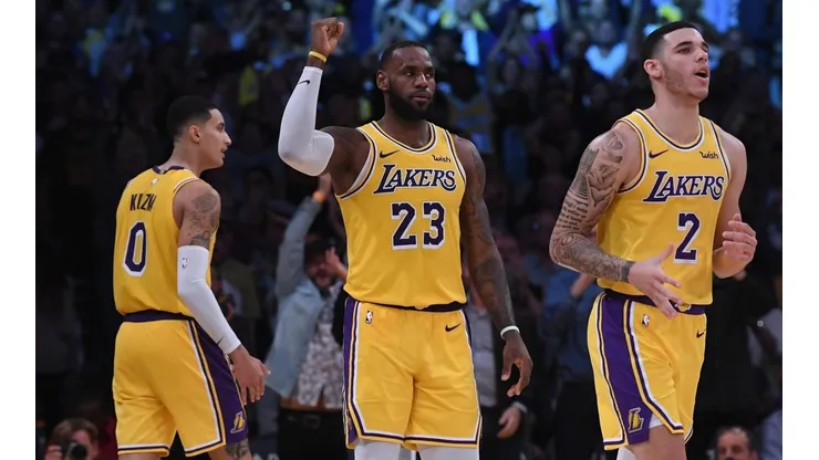 Los Lakers ya tienen a 2 candidatos para sustituir a Luke Walton en el banquillo