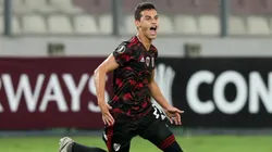 GRITALO, PIBE. Cristian Ferreira celebra su golazo de tiro libre para el 1-1 (Foto: Getty).