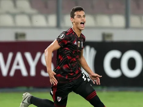 ¡De un golazo de tiro libre a los 95'! River encontró el empate en la última jugada