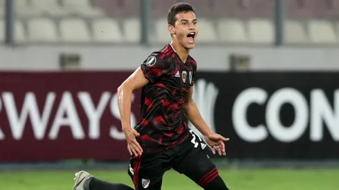 GRITALO, PIBE. Cristian Ferreira celebra su golazo de tiro libre para el 1-1 (Foto: Getty).