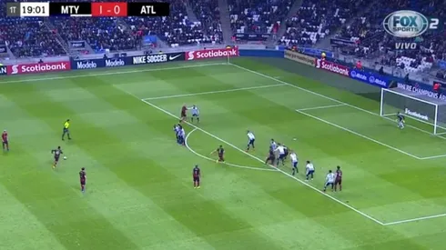 Nostalgia en River: Pity Martínez perdió un duelo de tiro libre contra Barovero en la Concachampions