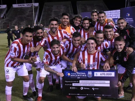 Sonríe Caruso: el arquero de Agropecuario la tiró al diablo y San Martín avanzó en la Copa