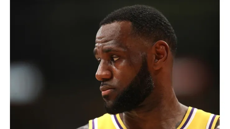 LeBron le respondió a los que opinan que no debería jugar más este año con los Lakers