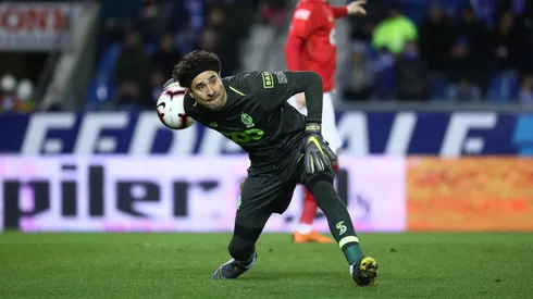 El Memo Ochoa fue otra vez premiado en su equipo.