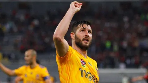 Gignac y una foto con el refuerzo que quiere llevarse a Tigres.