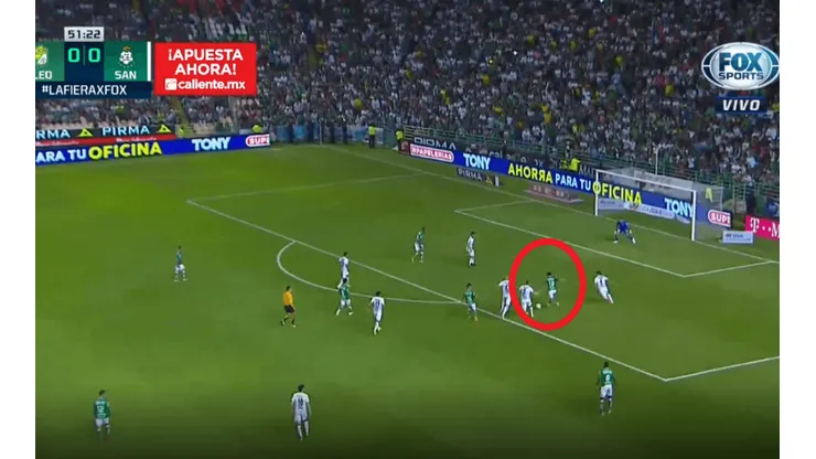 Golazo del ecuatoriano.
