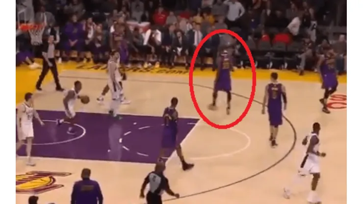Se rindió: LeBron abandona el partido antes del final en otra derrota de los Lakers