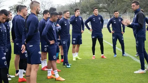 Rayados muestra como se prepara en la previa del partido ante Chivas