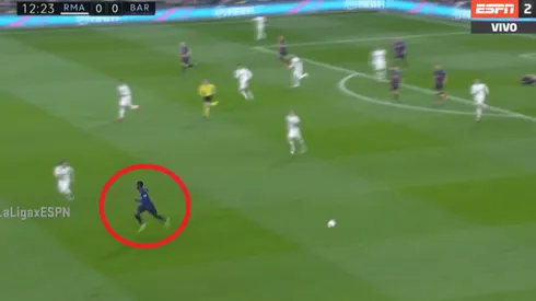 Imposible no reírse: Dembélé se puso a correr, se olvidó el balón y Modric no entendió nada