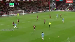 Casi gol de Agüero.