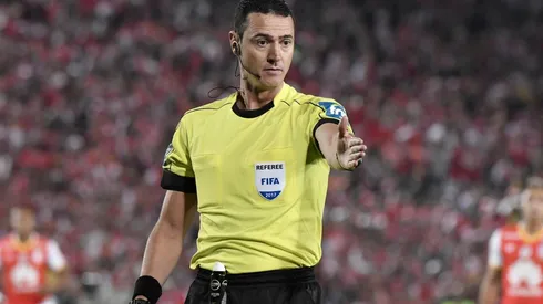 Muy enfadados los hinchas millonarios por la elección del árbitro para el partido entre Alianza y River