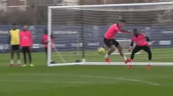 Aprende, Neymar: el golazo de taco de Paredes en la práctica del PSG