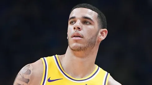 Lonzo ball seguirá fuera y los Lakers se preocupan por su salud