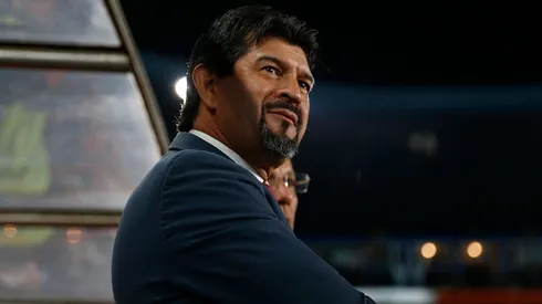 Cardozo se inclinó por su delantero.