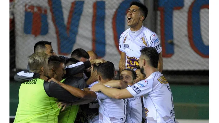 Estudiantes festeja y suma otra hazaña a su historial.