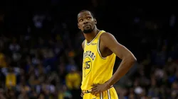 ¿Se va de los Warriors? Camisetas de Kevin Durant se venden con 75% de descuento