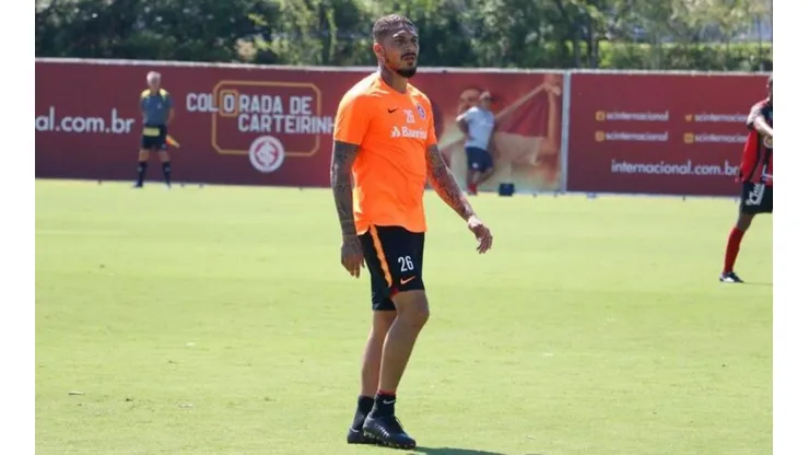Una lástima: Guerrero anotó un gol durante la práctica con el Inter pero fue anulado