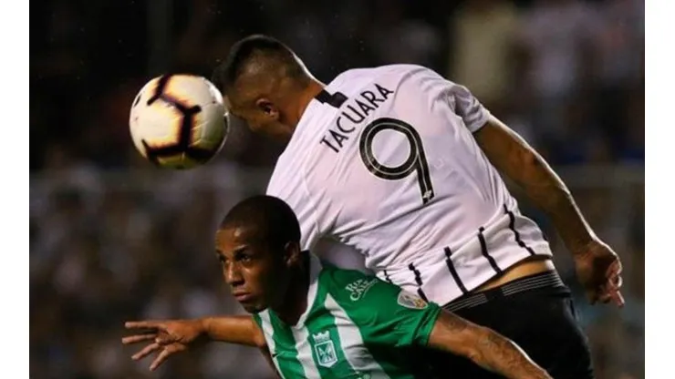 Atlético Nacional vs Libertad por la Copa Libertadores.
