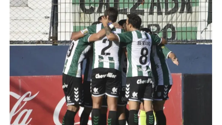 Banfield ganó en Quilmes y eliminó a JUG.